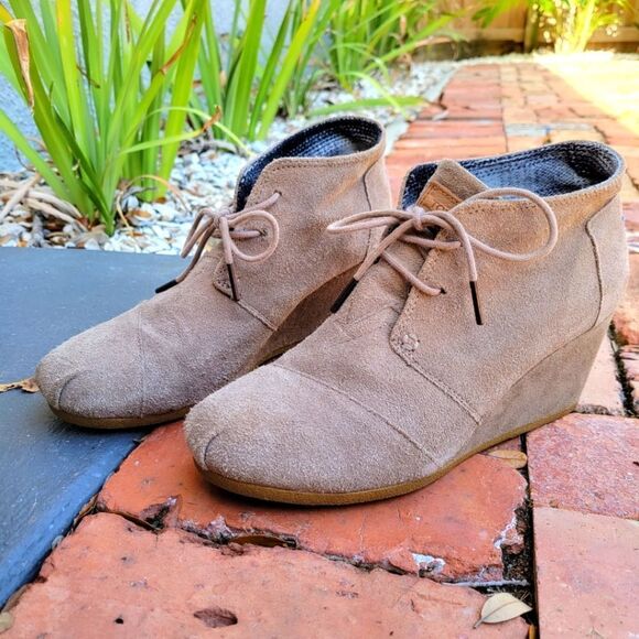 TOMS Suede Ankle booties, women's 9 Beige Camel - Picture 1 of 9